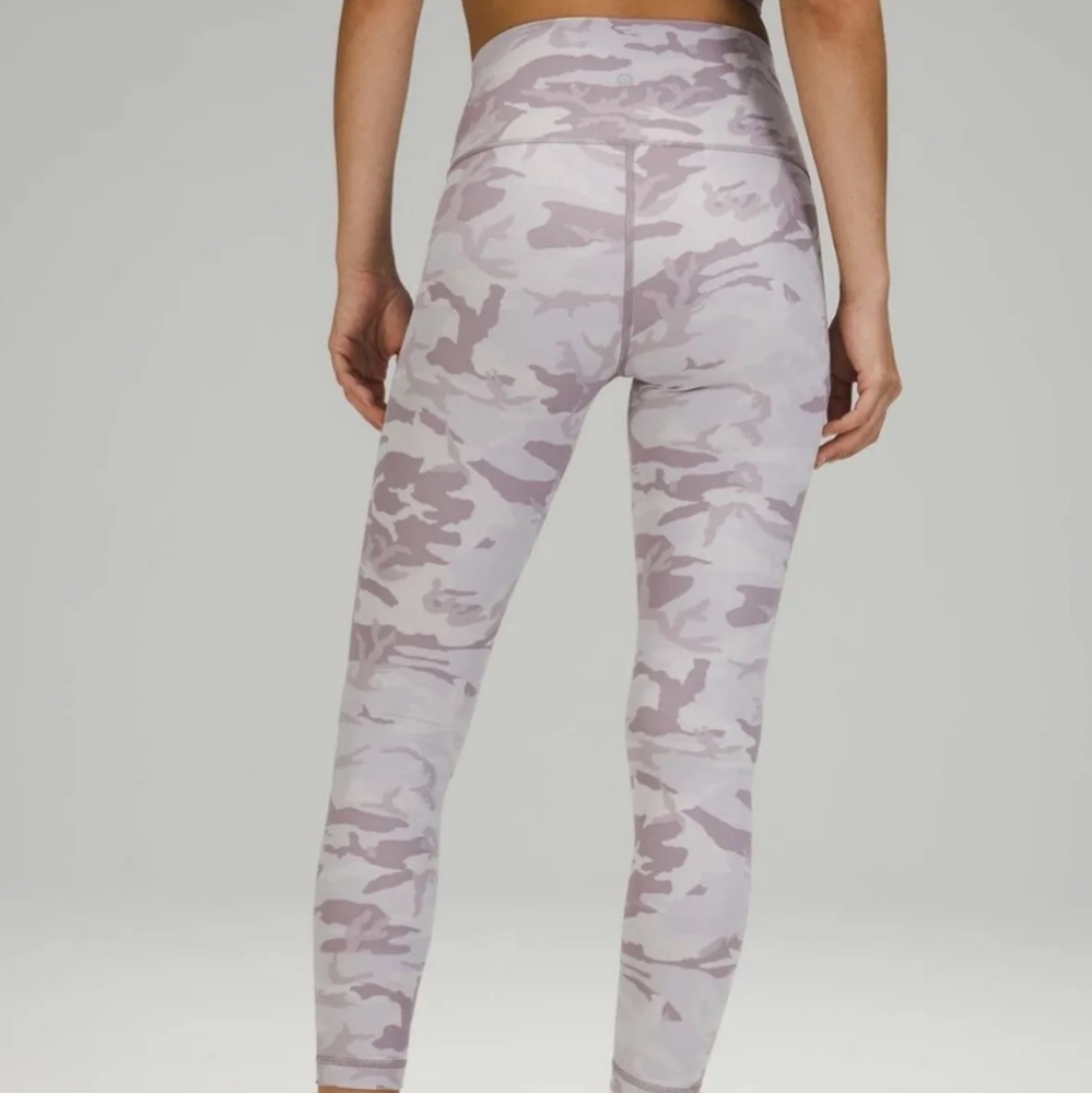 🔥🔥LULULEMON Wunder Under Incognito Camo Jacquard iced Iris Violet leggings 2 - Picture 10 of 10